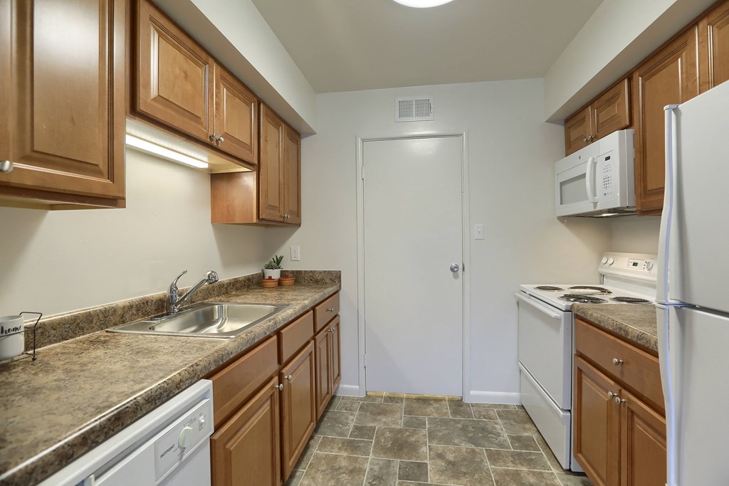 Delbrook Manor Apartments, 520 Breezewood Court, Mechanicsburg, PA